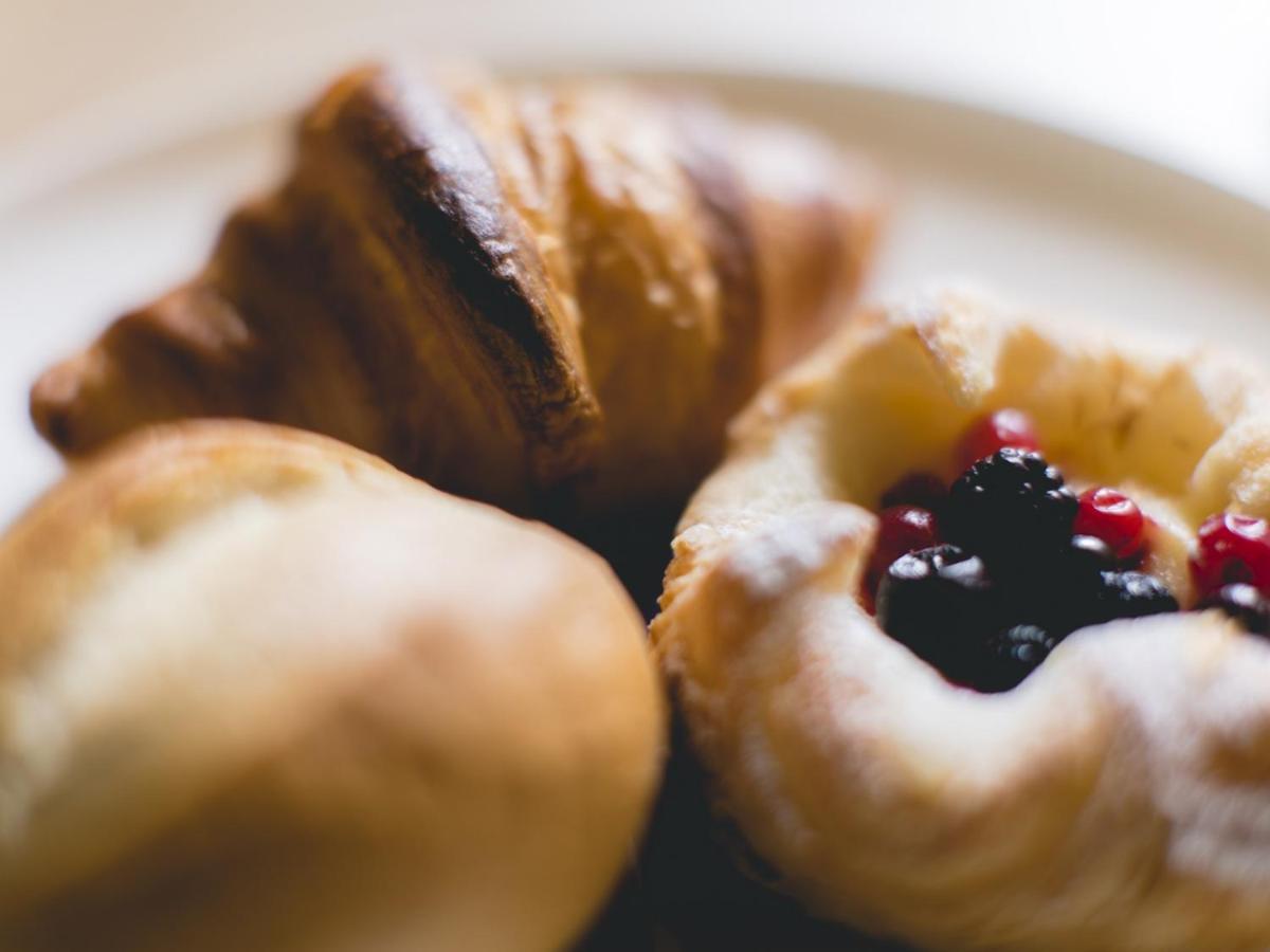 The Thousand Kyōto Exterior foto Baked goods