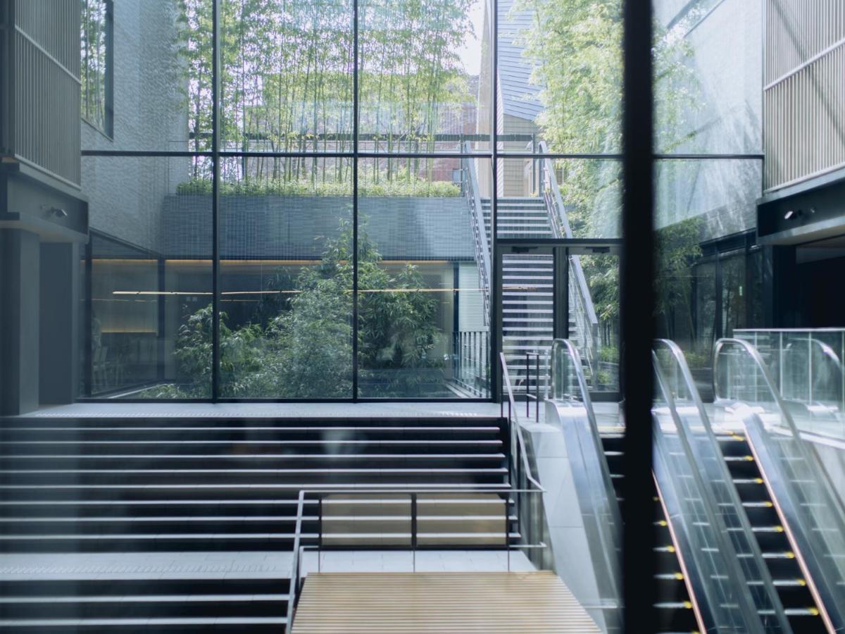 The Thousand Kyōto Exterior foto Interior of the Sainsbury Centre for Visual Arts