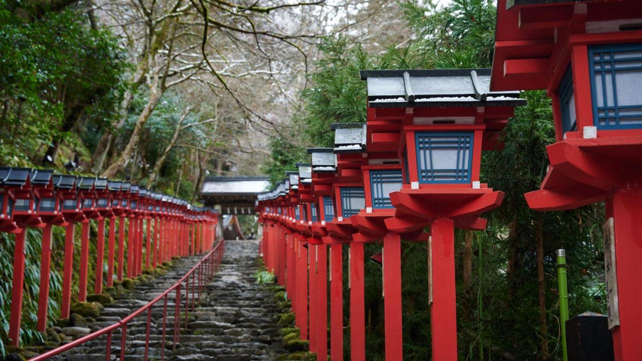 The Thousand Kyōto Exterior foto The path to the shrine